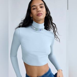 Aritzia Cropped Turtleneck